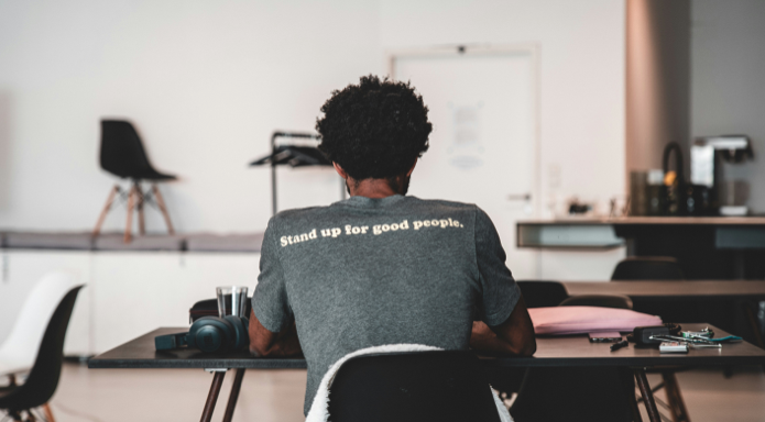 Cómo mantener la motivación en entornos laborales exigentes