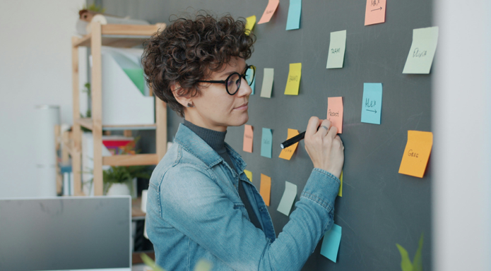 Psicología de la toma de decisiones: evita errores mentales que te alejan del éxito